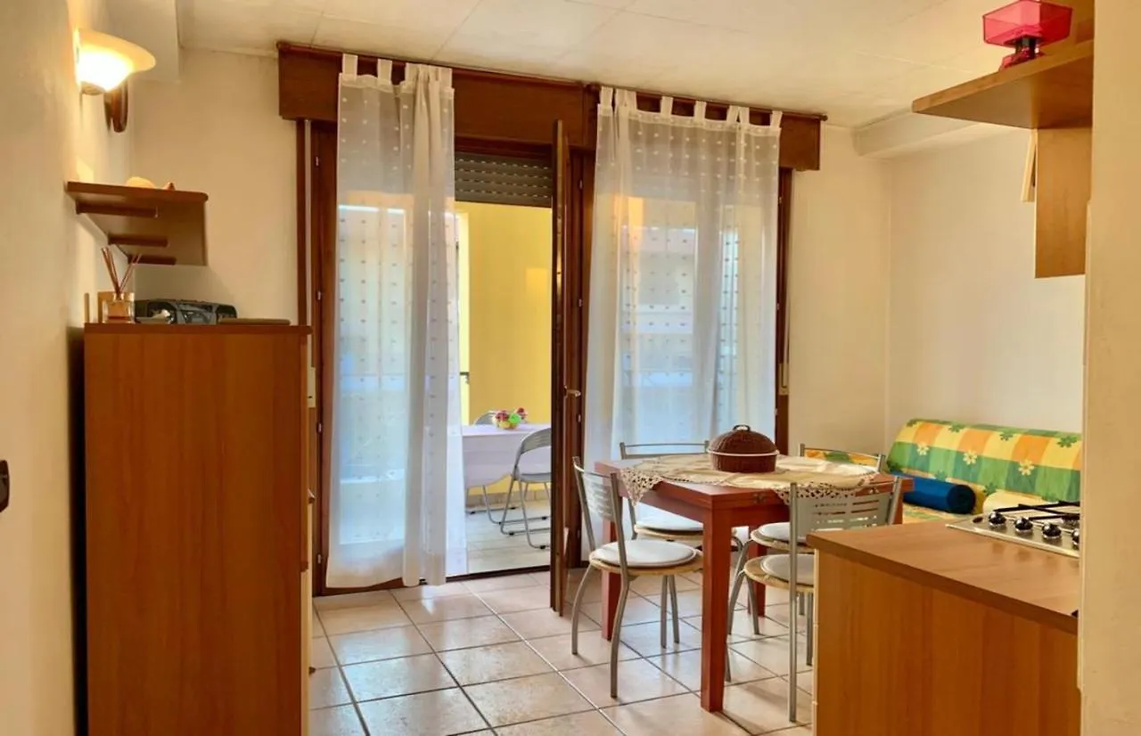 Agata Apartment - 250 M Dal Lago Di Garda - سيرمِيوني 0*,